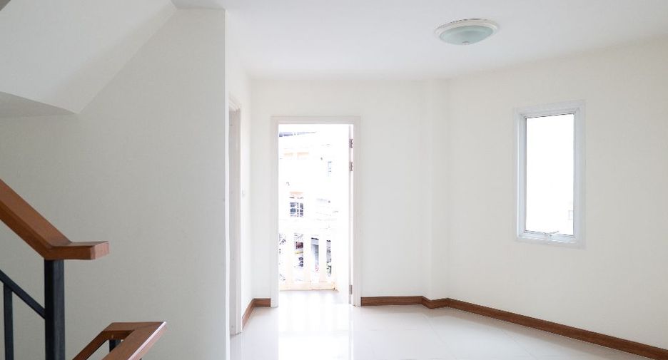 Reihenhaus zur Miete mit 6 Zimmer in Samphanthawong, Bangkok