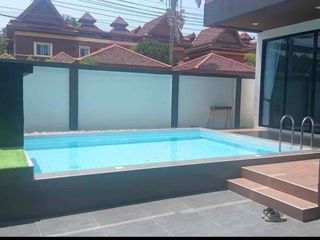 Villa en alquiler y en venta de 3 habitaciones en Na Jomtien, Pattaya