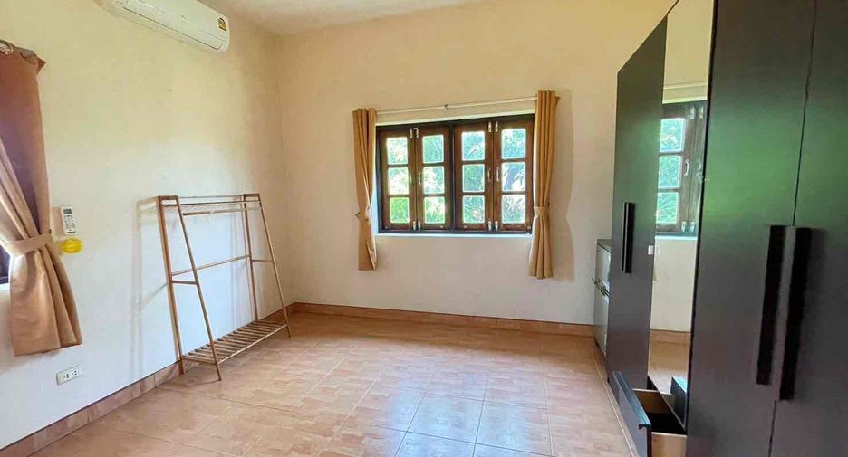 Продажа и аренда 4 спальни вилла в Банг Ламунг, Чонбури