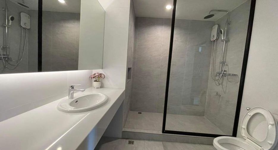 Condo en alquiler de 2 habitaciones en Saraphi, Chiang Mai