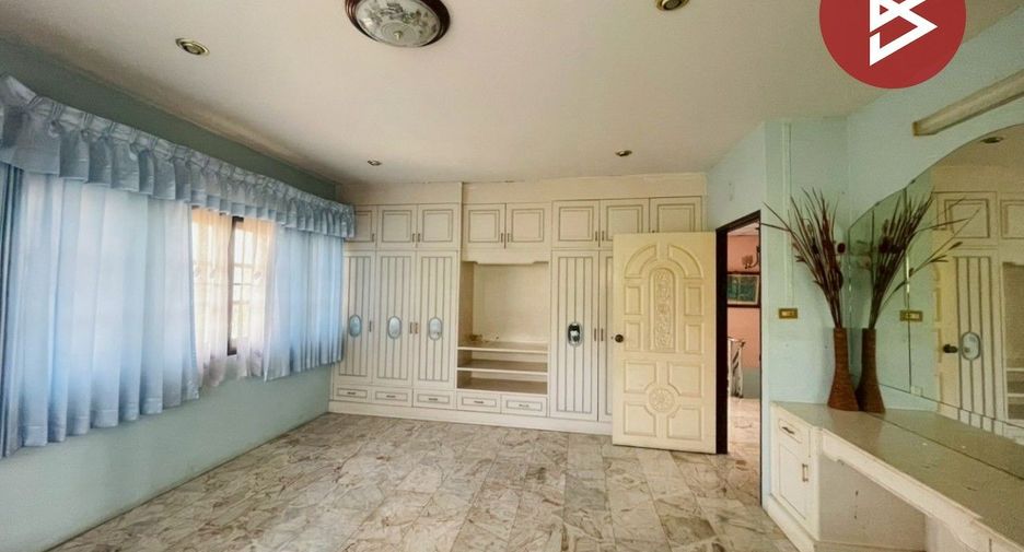 For sale 3 bedrooms house in Mueang Nakhon Sawan, Nakhon Sawan