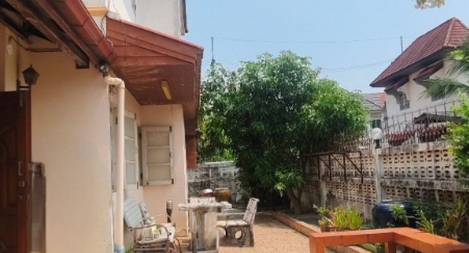 For sale 3 bedrooms house in Khlong Sam Wa, Bangkok