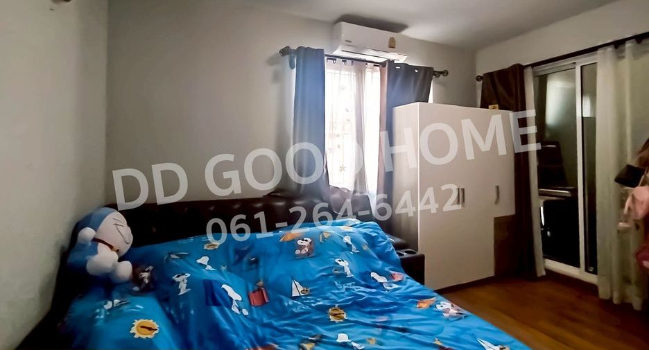 For sale 4 bedrooms townhouse in Sai Noi, Nonthaburi