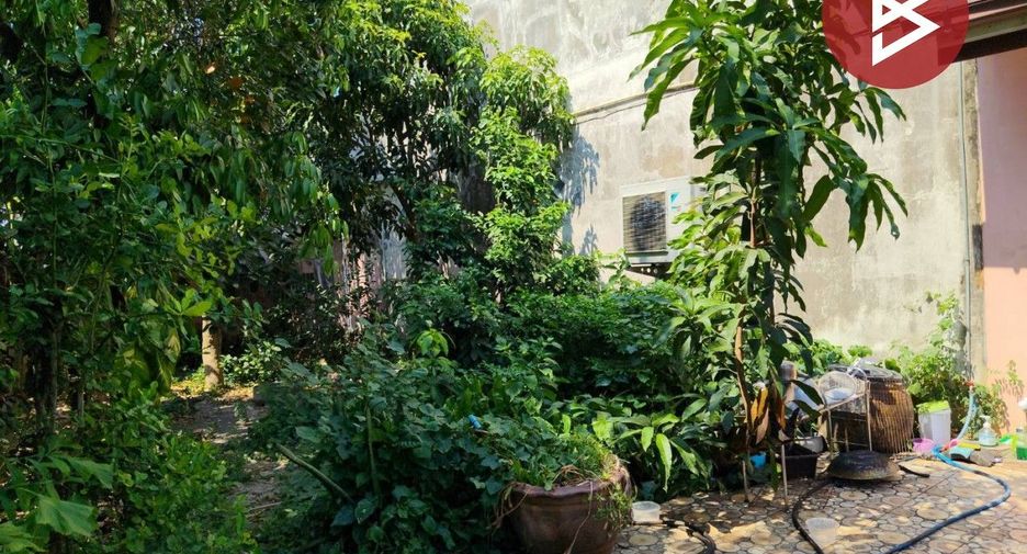 Reihenhaus zum Kauf mit 2 Zimmer in Nong Chok, Bangkok