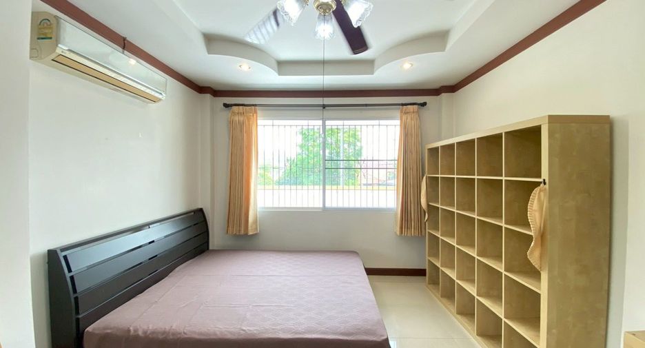 For sale 5 bedrooms house in Mueang Chiang Mai, Chiang Mai