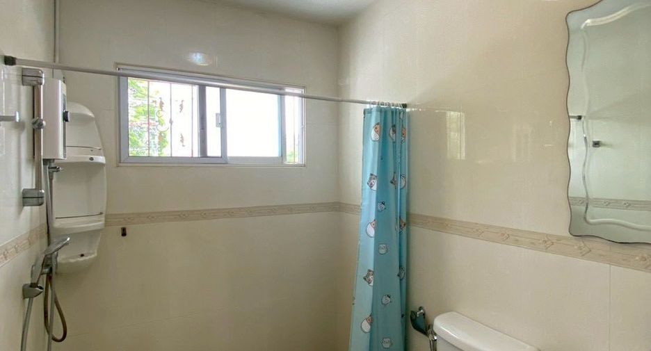 For sale 5 bedrooms house in Mueang Chiang Mai, Chiang Mai