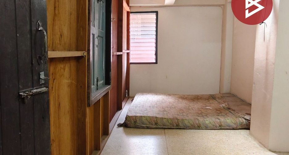For sale 4 bedrooms retail Space in Mueang Nakhon Si Thammarat, Nakhon Si Thammarat