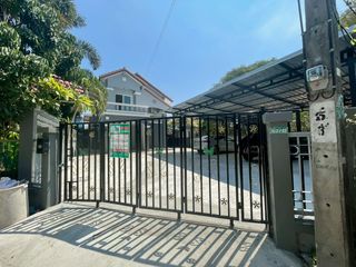 For sale 4 bedrooms house in Thawi Watthana, Bangkok