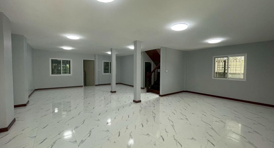 Casa en venta de 4 habitaciones en Thawi Watthana, Bangkok