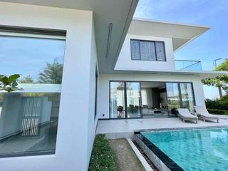 Villa zum Kauf und zur Miete mit 5 Zimmer in Bang Lamung, Chonburi
