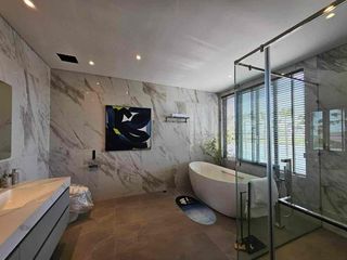Villa zum Kauf und zur Miete mit 5 Zimmer in Bang Lamung, Chonburi