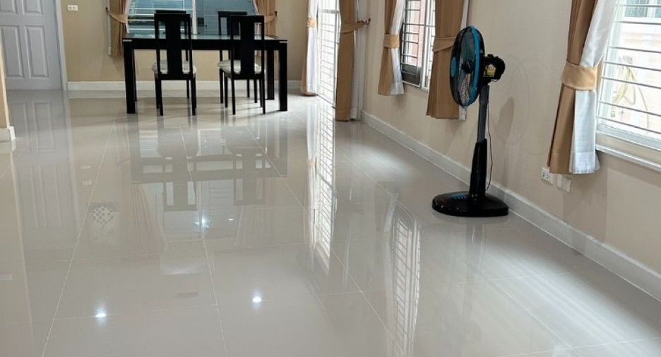 Casa en venta de 3 habitaciones en Bang Phli, Samut Prakan