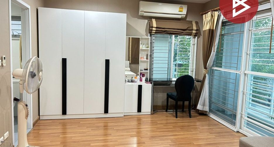 Casa en venta de 3 habitaciones en Bang Phli, Samut Prakan
