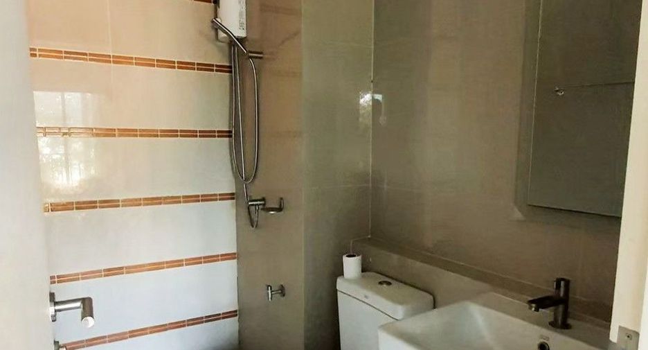 For sale 1 bed condo in Khlong Luang, Pathum Thani