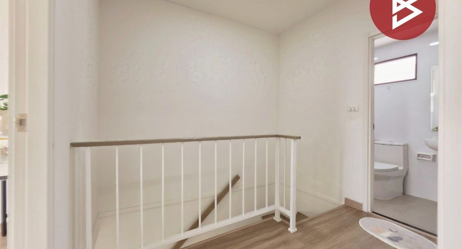 For sale 3 bedrooms townhouse in Mueang Pathum Thani, Pathum Thani