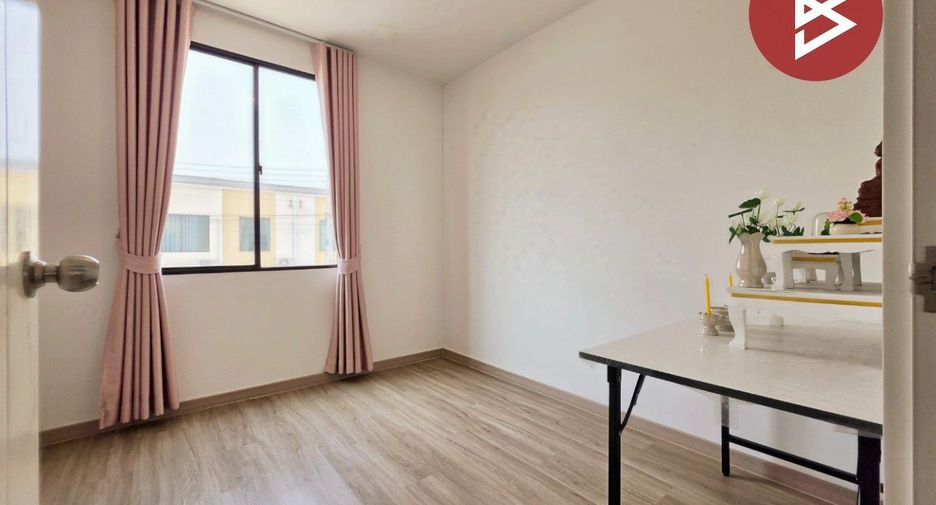 For sale 3 bedrooms townhouse in Mueang Pathum Thani, Pathum Thani