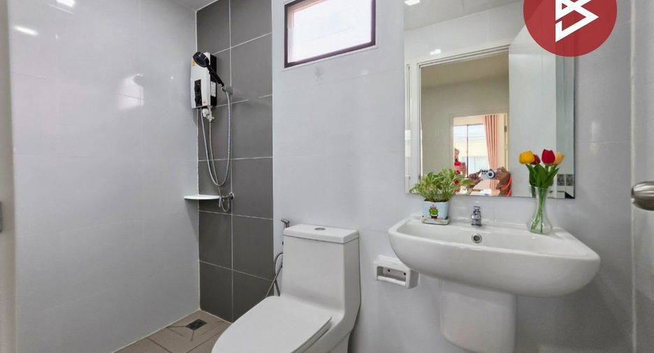 For sale 3 bedrooms townhouse in Mueang Pathum Thani, Pathum Thani