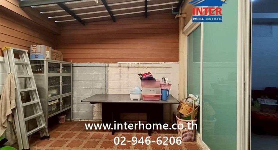 For sale 4 bedrooms townhouse in Bang Khen, Bangkok