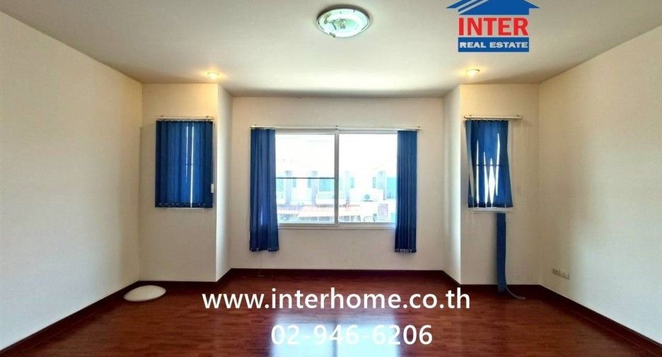 For sale 4 bedrooms townhouse in Bang Khen, Bangkok