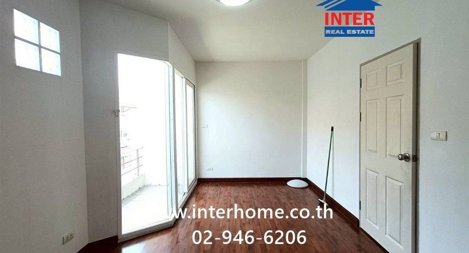For sale 4 bedrooms townhouse in Bang Khen, Bangkok