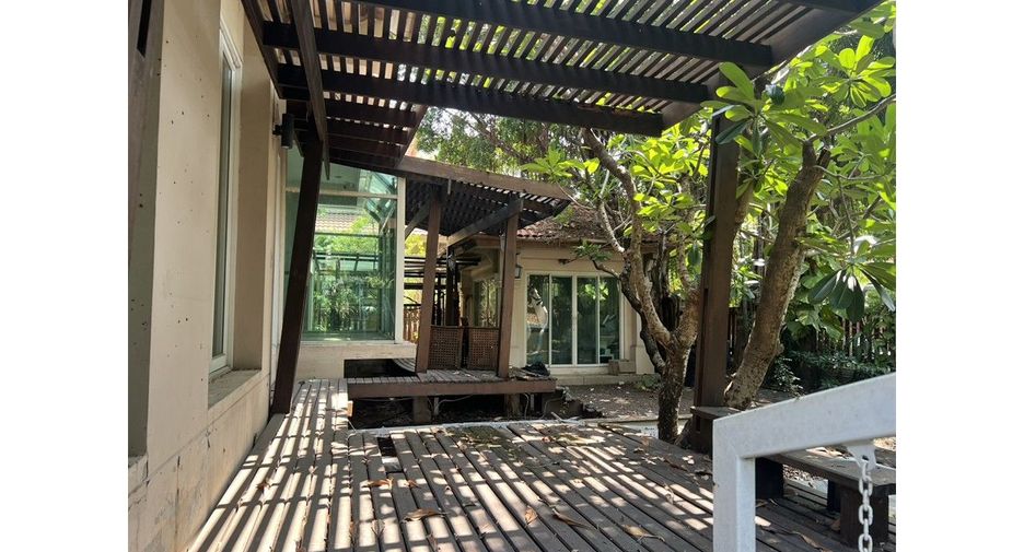 出售 5 卧室 独立屋 在 Mueang Samut Prakan, Samut Prakan