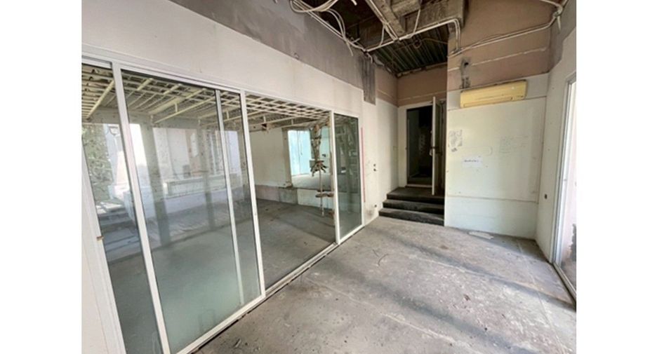 出售 5 卧室 独立屋 在 Mueang Samut Prakan, Samut Prakan