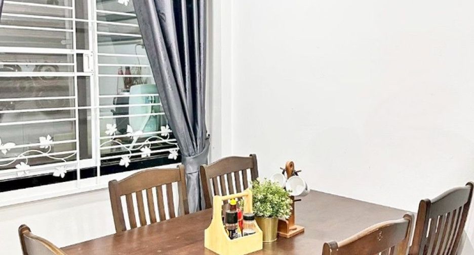 For sale 3 bedrooms townhouse in Mueang Chon Buri, Chonburi