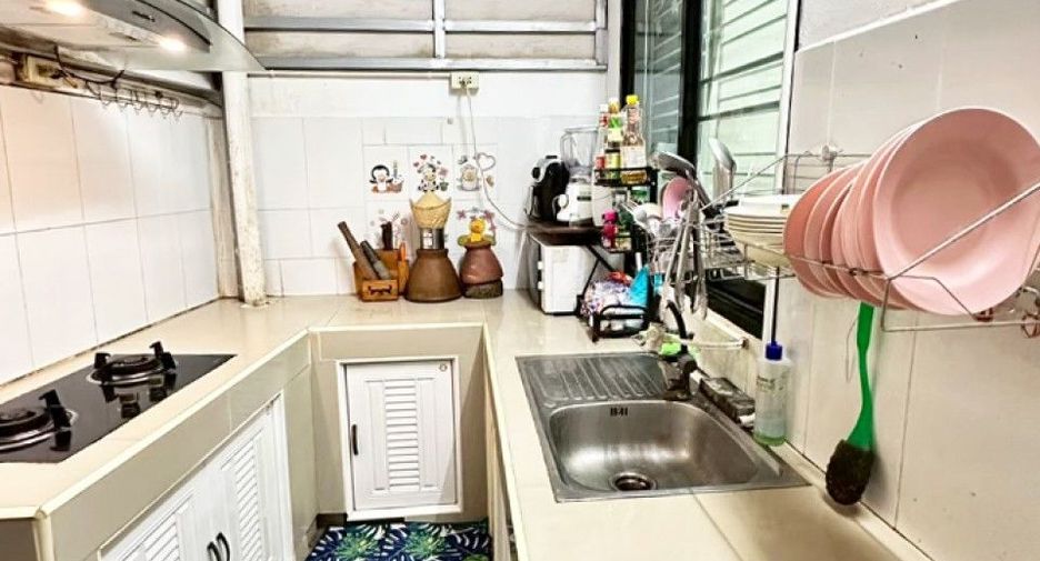For sale 3 bedrooms townhouse in Mueang Chon Buri, Chonburi