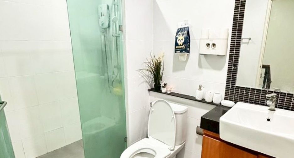 For sale 3 bedrooms townhouse in Mueang Chon Buri, Chonburi