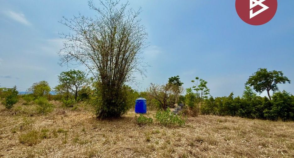 Terreno en venta en Sa Bot, Lopburi