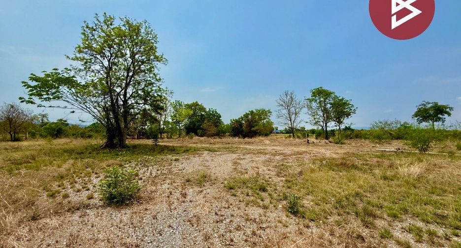 Terreno en venta en Sa Bot, Lopburi