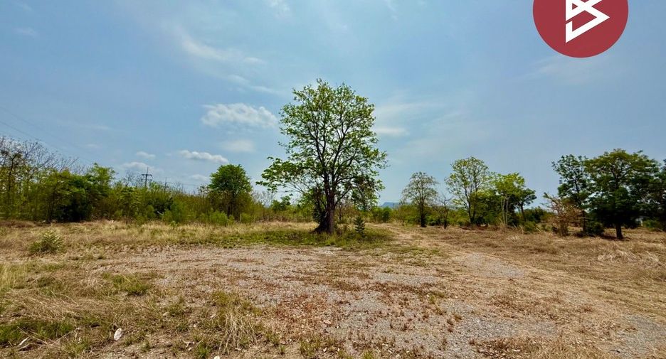 Terreno en venta en Sa Bot, Lopburi