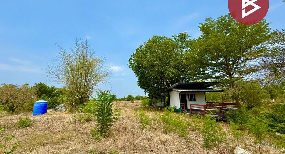 Terreno en venta en Sa Bot, Lopburi