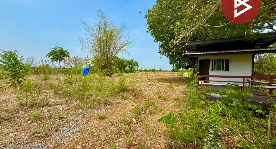 Terreno en venta en Sa Bot, Lopburi