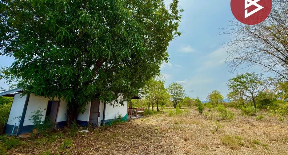 Terreno en venta en Sa Bot, Lopburi