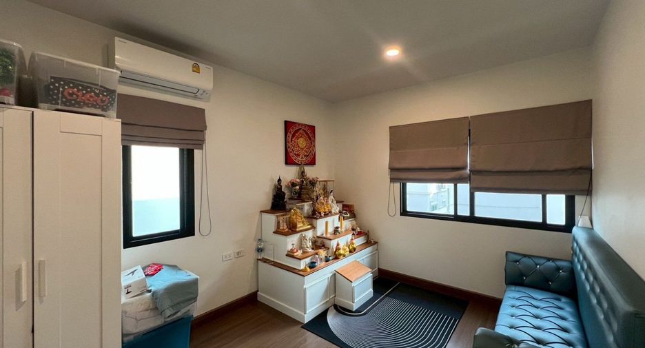 Haus zum Kauf mit 4 Zimmer in Khlong Sam Wa, Bangkok