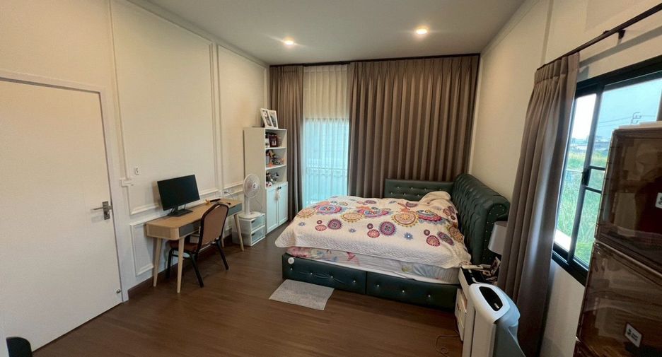 Haus zum Kauf mit 4 Zimmer in Khlong Sam Wa, Bangkok