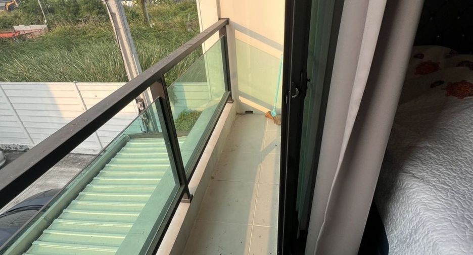 Haus zum Kauf mit 4 Zimmer in Khlong Sam Wa, Bangkok