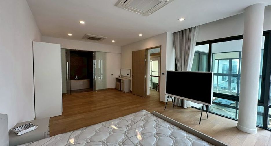 For sale 3 bedrooms house in Wang Thonglang, Bangkok