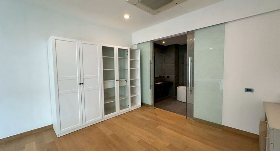 For sale 3 bedrooms house in Wang Thonglang, Bangkok