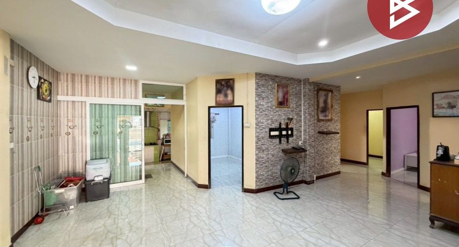 For sale 3 bedrooms townhouse in Thanyaburi, Pathum Thani