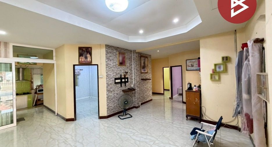 For sale 3 bedrooms townhouse in Thanyaburi, Pathum Thani