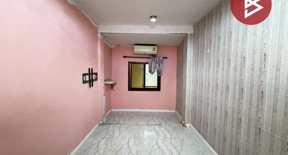 For sale 3 bedrooms townhouse in Thanyaburi, Pathum Thani
