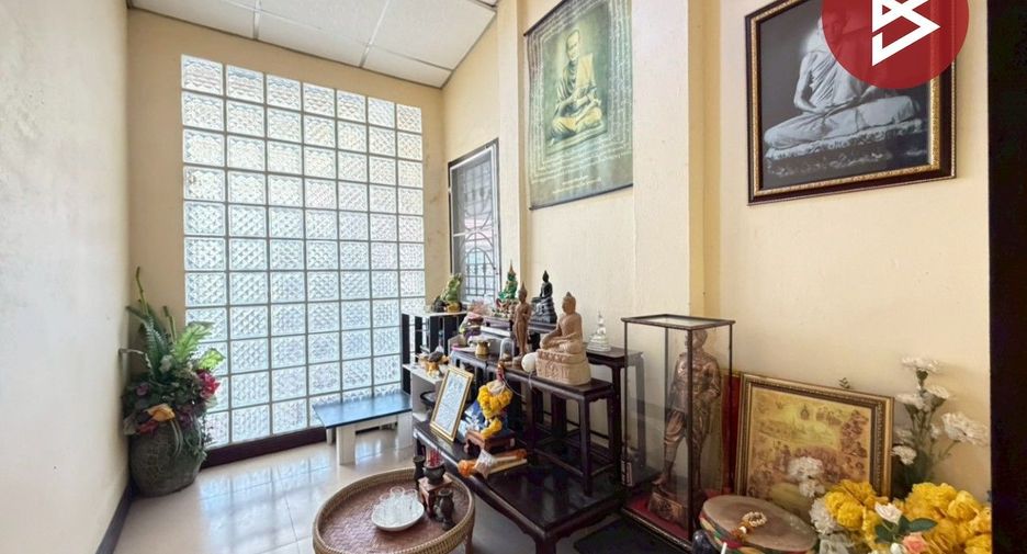 For sale 3 bedrooms townhouse in Thanyaburi, Pathum Thani