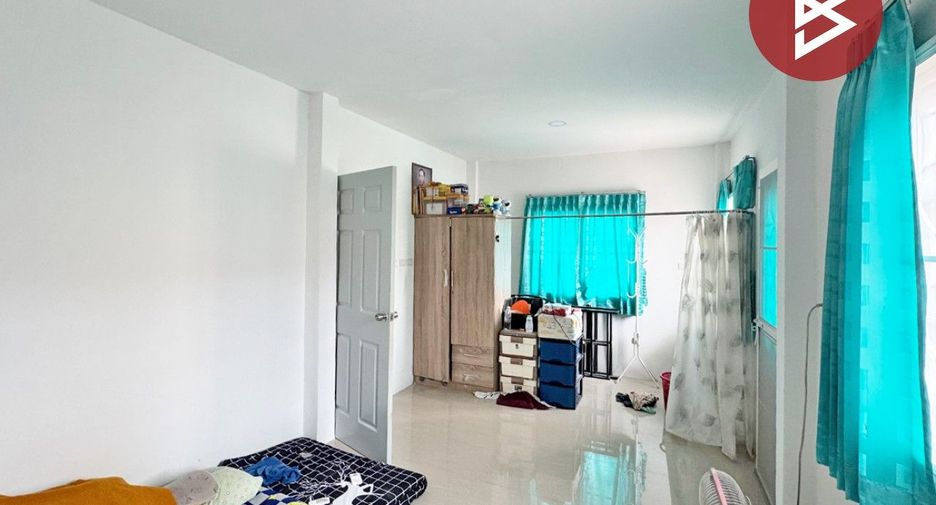 Casa adosada en venta de 4 habitaciones en Mueang Samut Prakan, Samut Prakan
