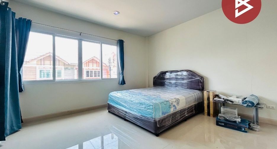 For sale 3 bedrooms townhouse in Thung Khru, Bangkok