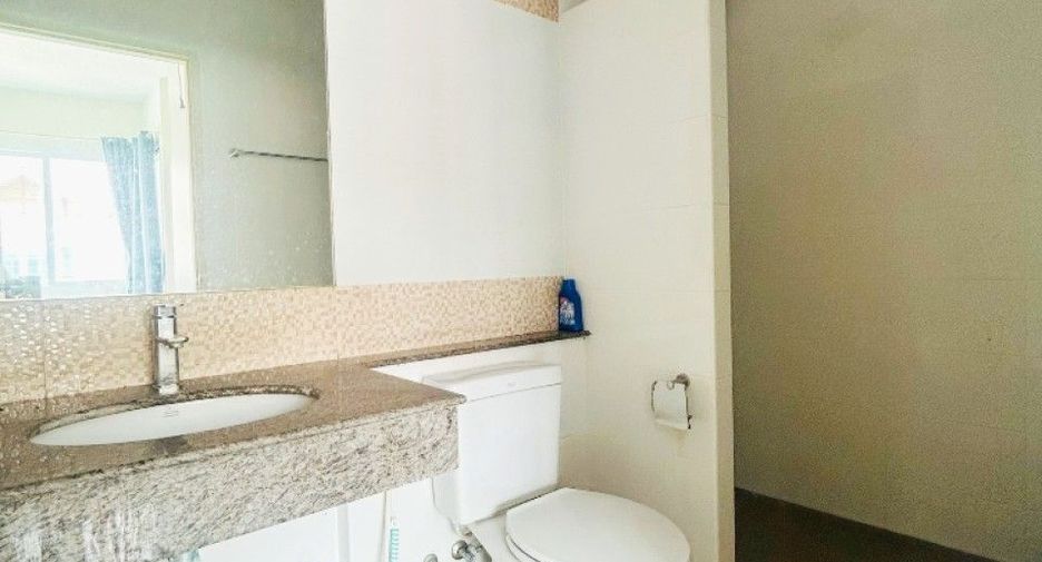 For sale 3 bedrooms townhouse in Thung Khru, Bangkok