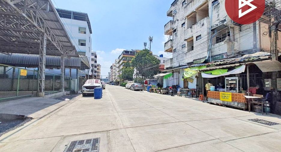 For sale 116 ベッドルーム apartment in Khlong Luang, Pathum Thani