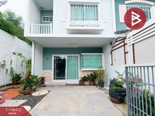 出售 2 卧室 联排别墅 在 Phra Samut Chedi, Samut Prakan