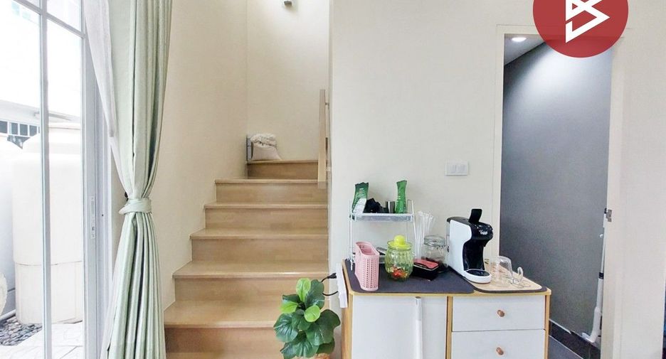For sale 2 bedrooms townhouse in Phra Samut Chedi, Samut Prakan